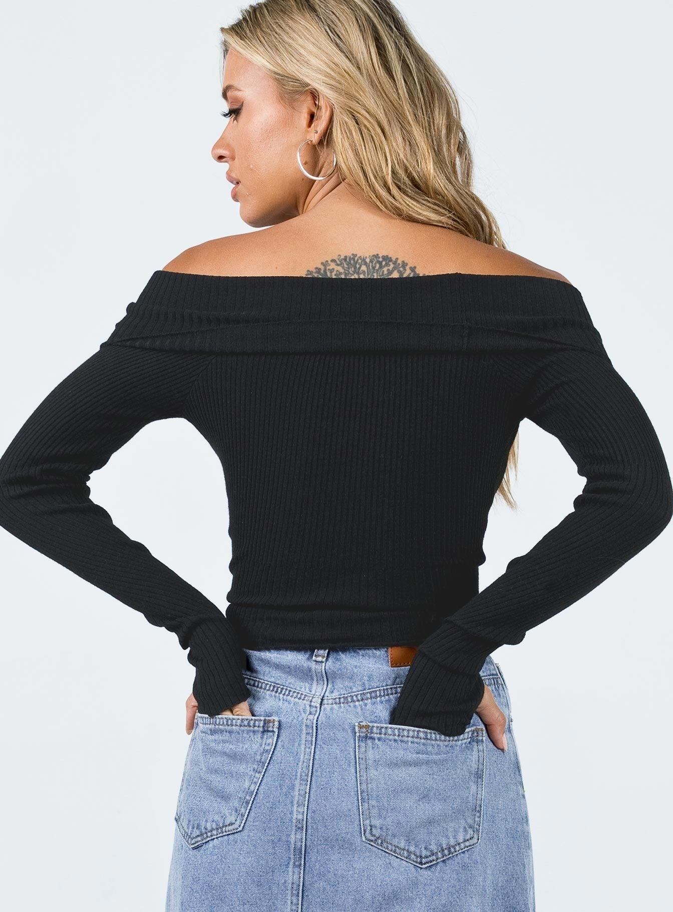 Morley Collection | Off Shoulder Black Sweater with Ribbed Design | Slim-Fit Crop for Effortless Style 4